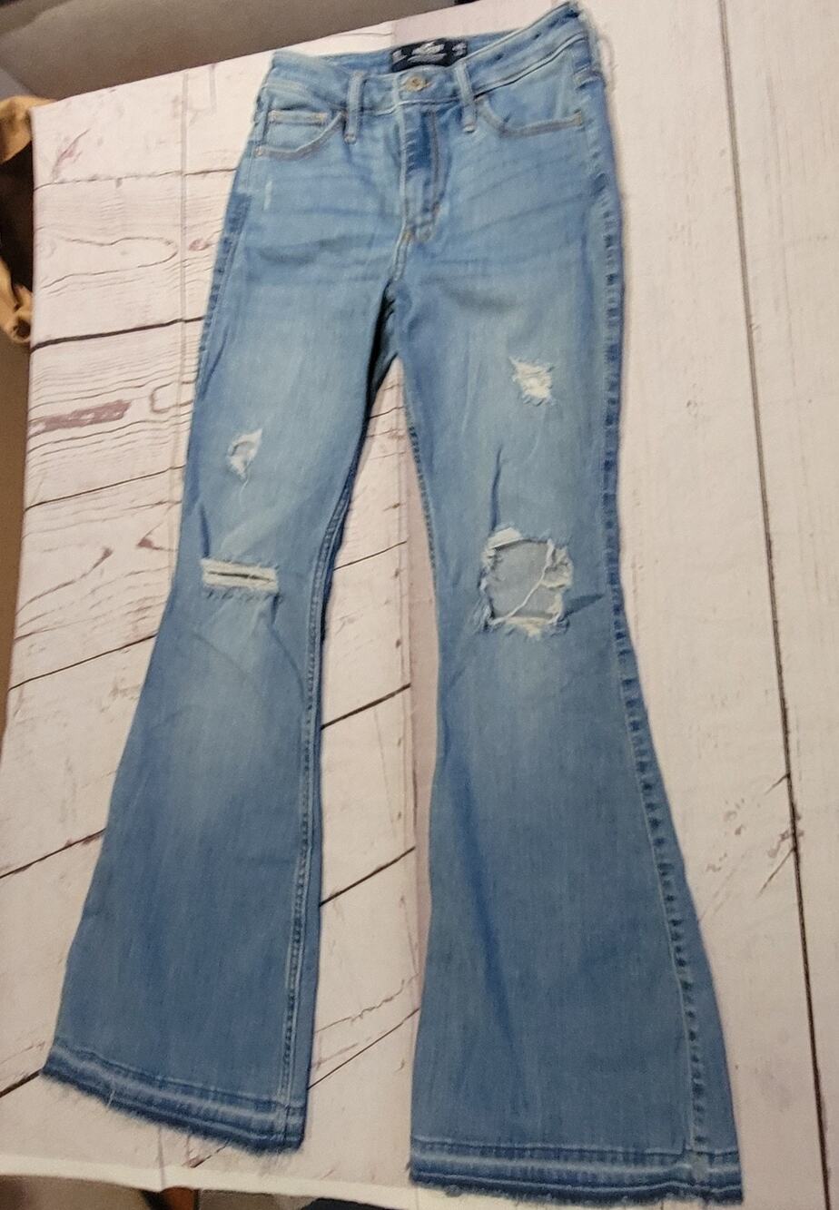 Women's Hollister Destressed high rise vintage Flare 3S Jeans W26 L29